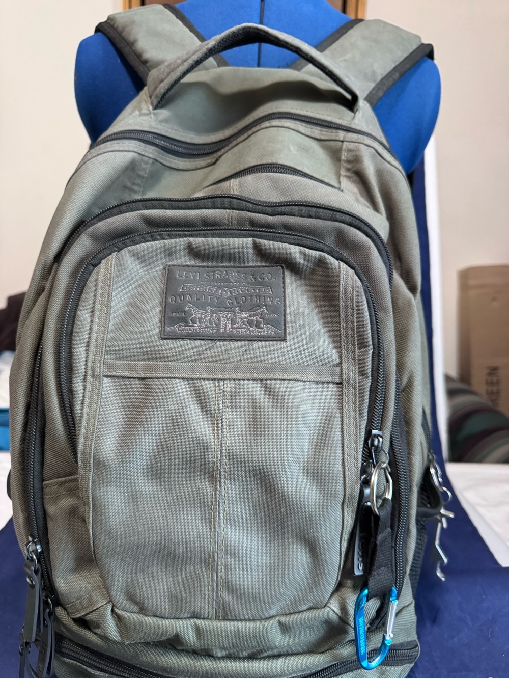 Levi Strauss Olive Green Canvas Backpack Padded laptop sleeve & multiple pockets